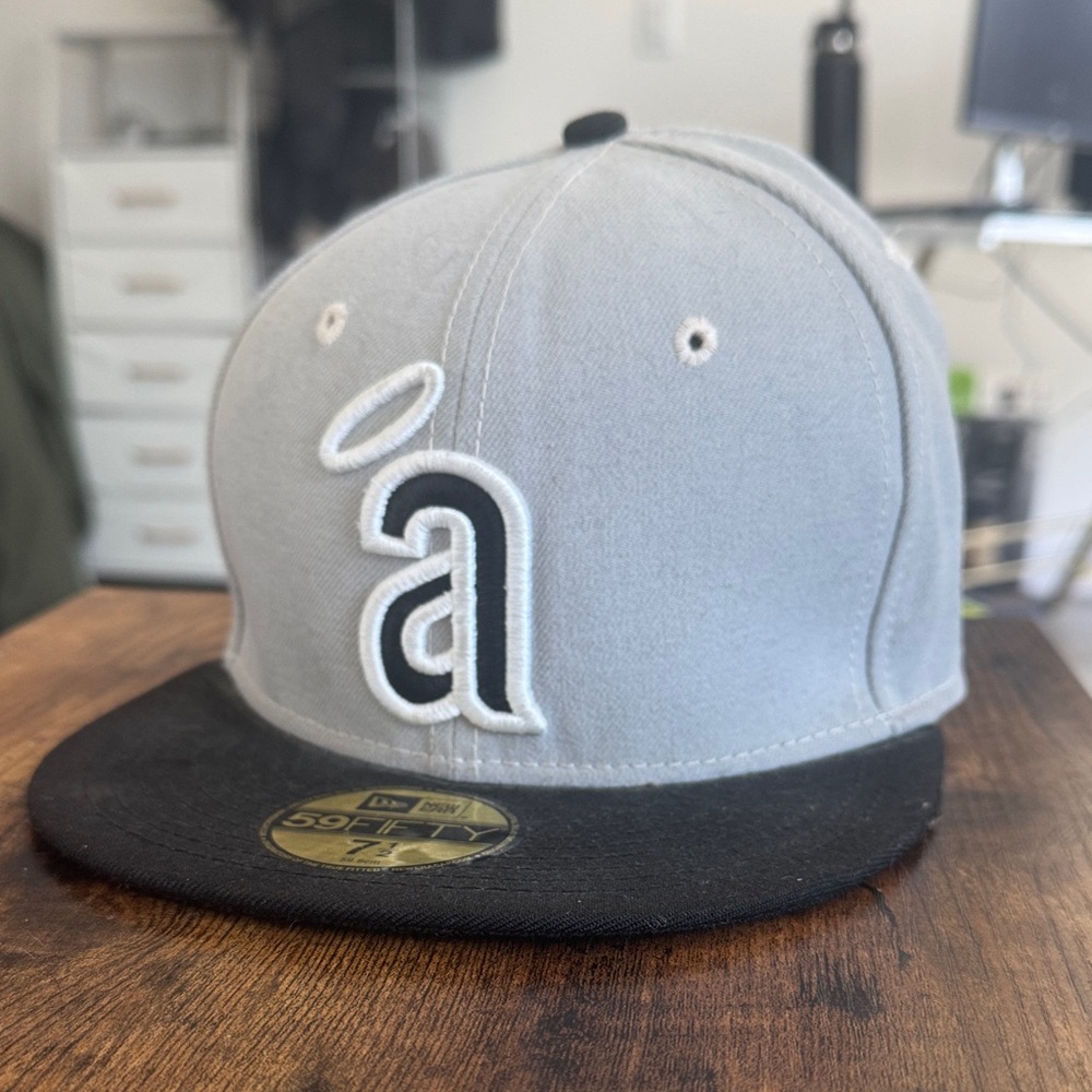 Two-Tone Gray and Black Snapback Hat with Raised 'a' Logo